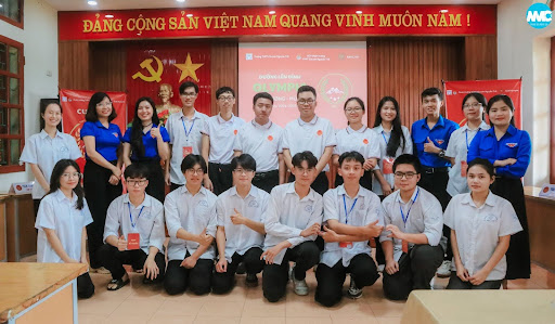 Màn rượt đuổi tỉ số nghẹt thở tại vòng Chung kết lượt đi - Cuộc thi Đường lên đỉnh Olympia cấp trường lần thứ VI